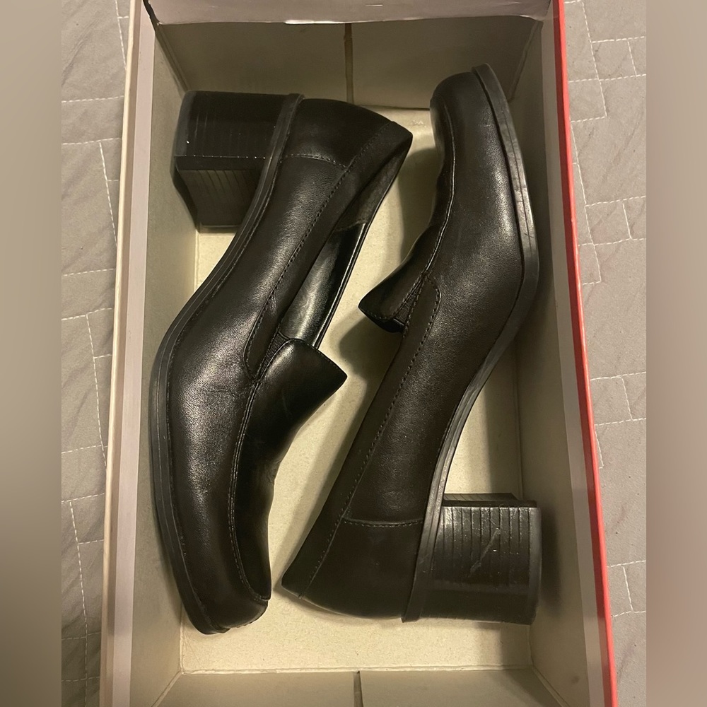 Croft and Barrow size 7.5 Chantal black leather dress shoes